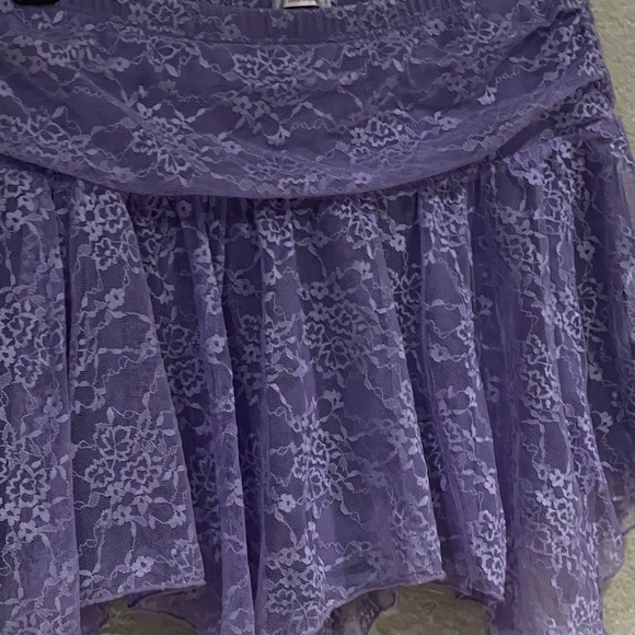 Lavender Lace Asymmetrical Mini Skirt - Picture 3 of 6